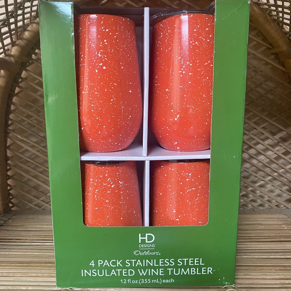 HD Design Wine Tumbler Set